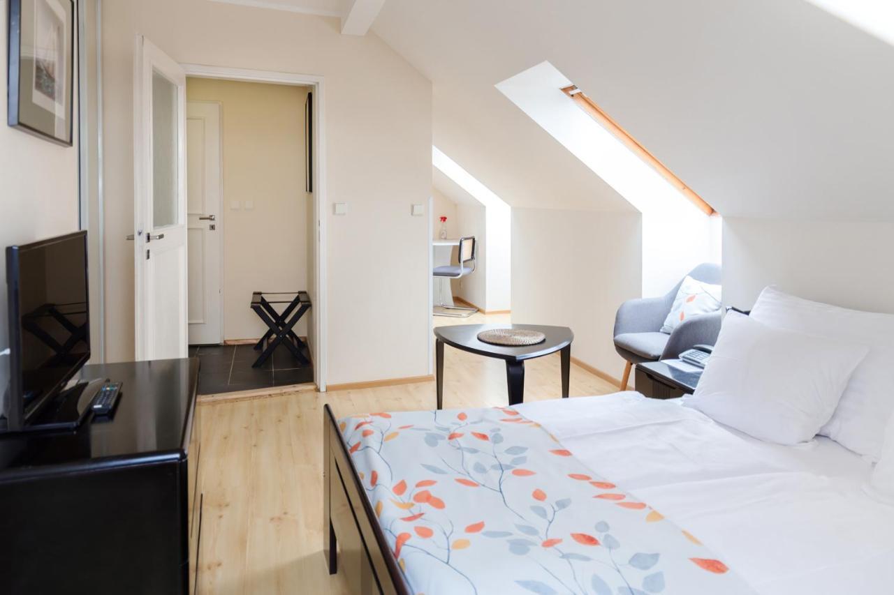 Hotel Orion Прага Экстерьер фото