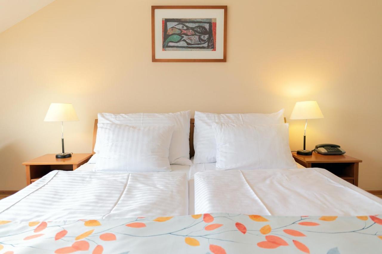 Hotel Orion Прага Экстерьер фото
