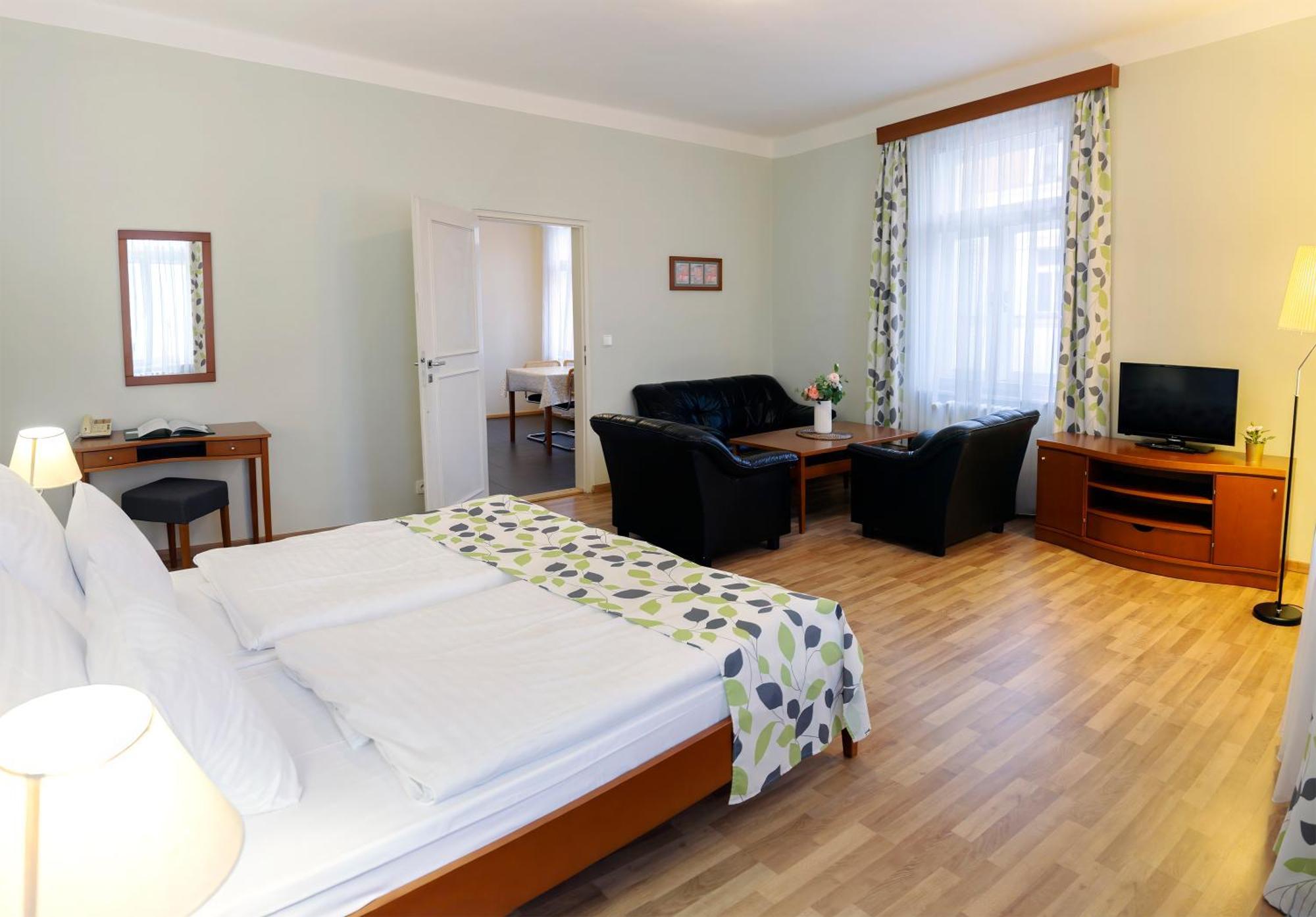 Hotel Orion Прага Экстерьер фото