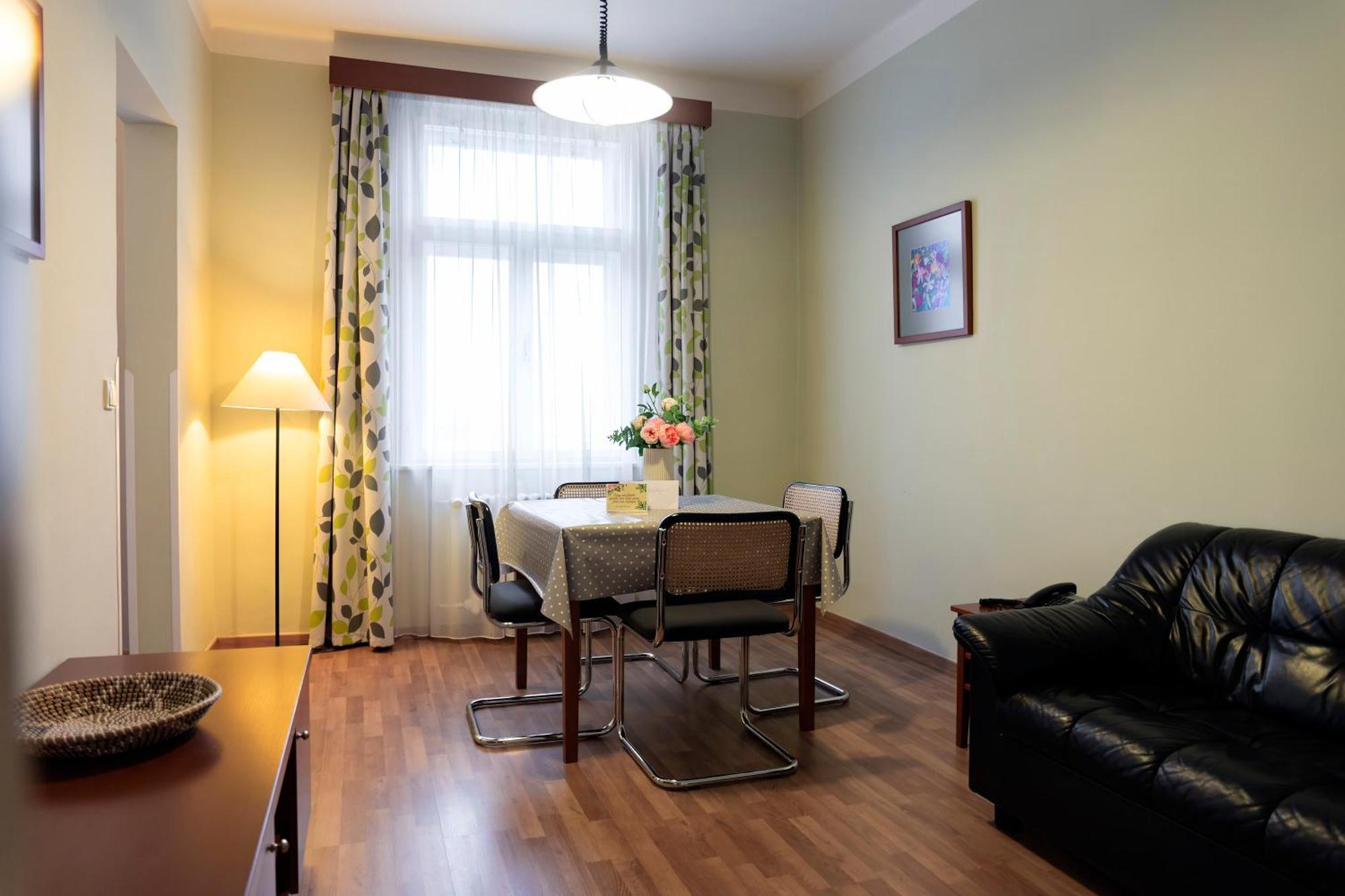 Hotel Orion Прага Экстерьер фото