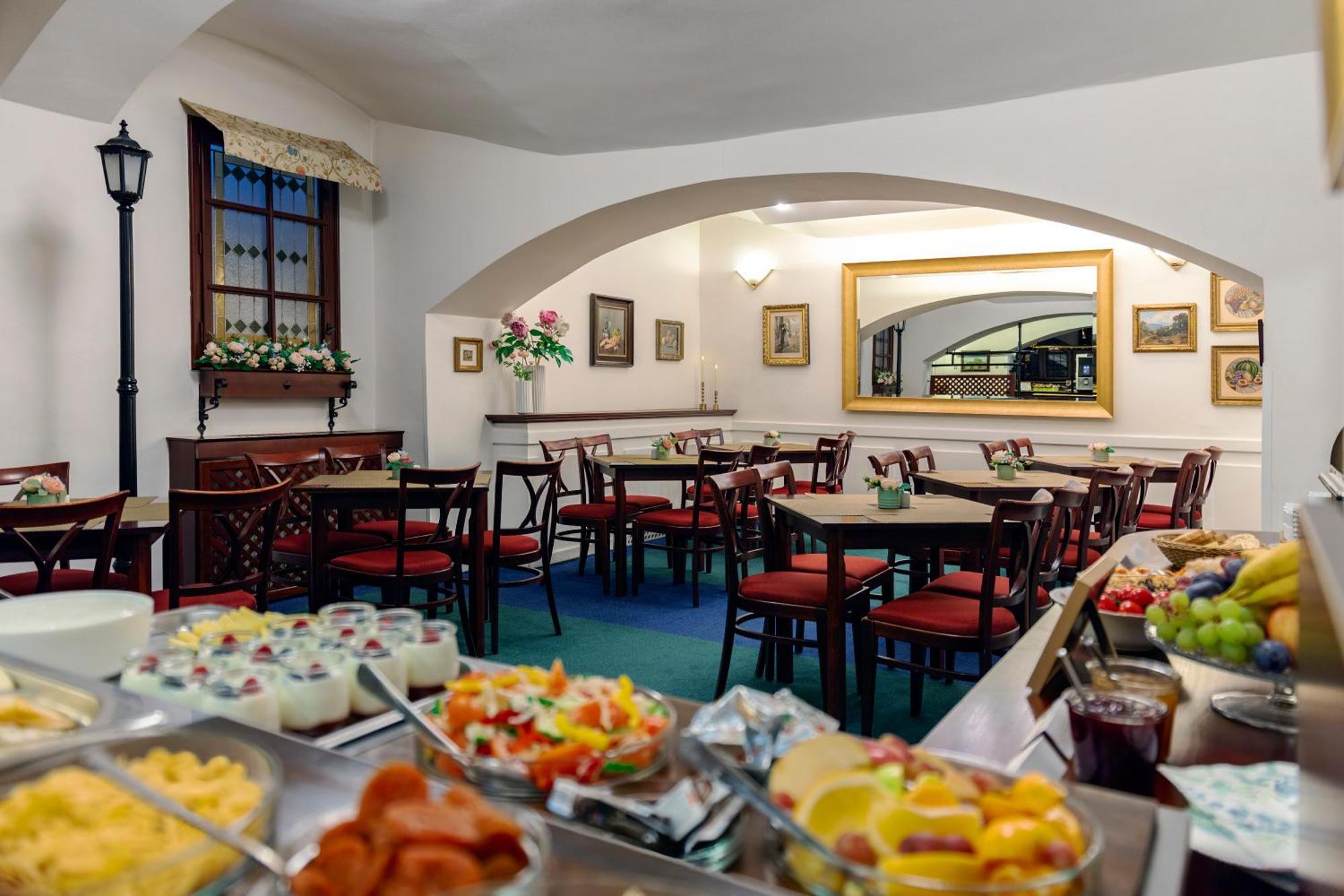 Hotel Orion Прага Экстерьер фото